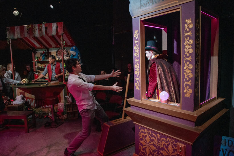 Production Photos: Philip Hamer