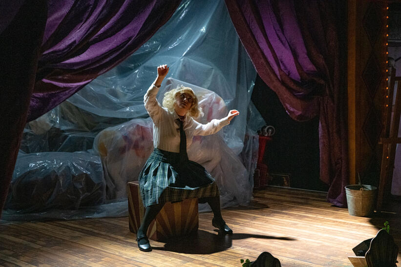 Production Photos: Philip Hamer